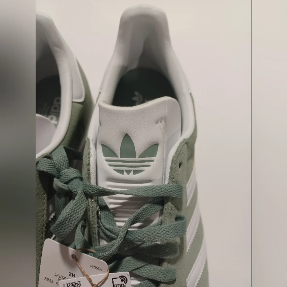 Adidas Gazelle Green and White Sneakers - Picture 3 of 11